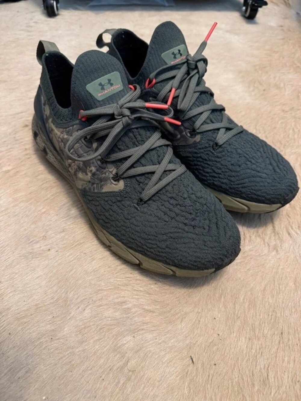 Under Armour HOVR Phantom 2-ABC Camo-Size 10.5